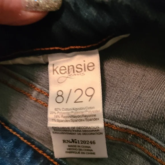 Kensie jeans, zipper on bottom of legs size 8 or 29 hp 🔥🔥🔥 - Picture 3 of 4
